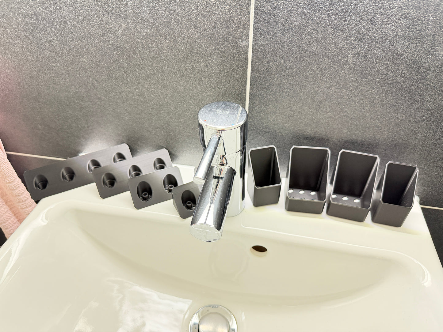 BrushDock Comfort Set – Wall Mount Set for Couples (No Drilling Required) 