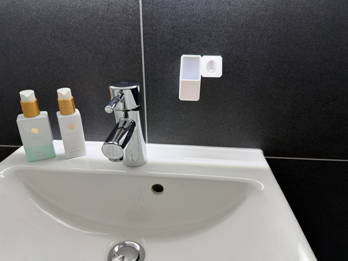 BrushDock Wall Set – Toothbrush &amp; Head Holder Wall Mount (No Drilling Required) 